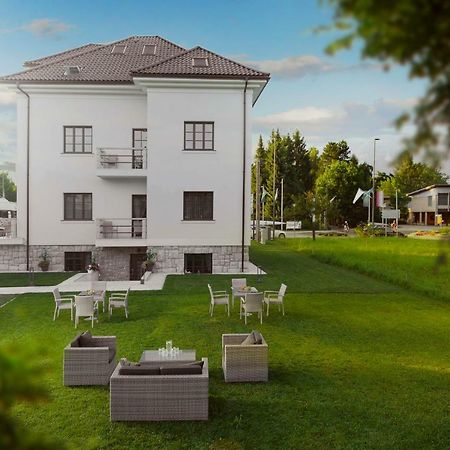Vila Ula La Luxury Apartments بليد المظهر الخارجي الصورة