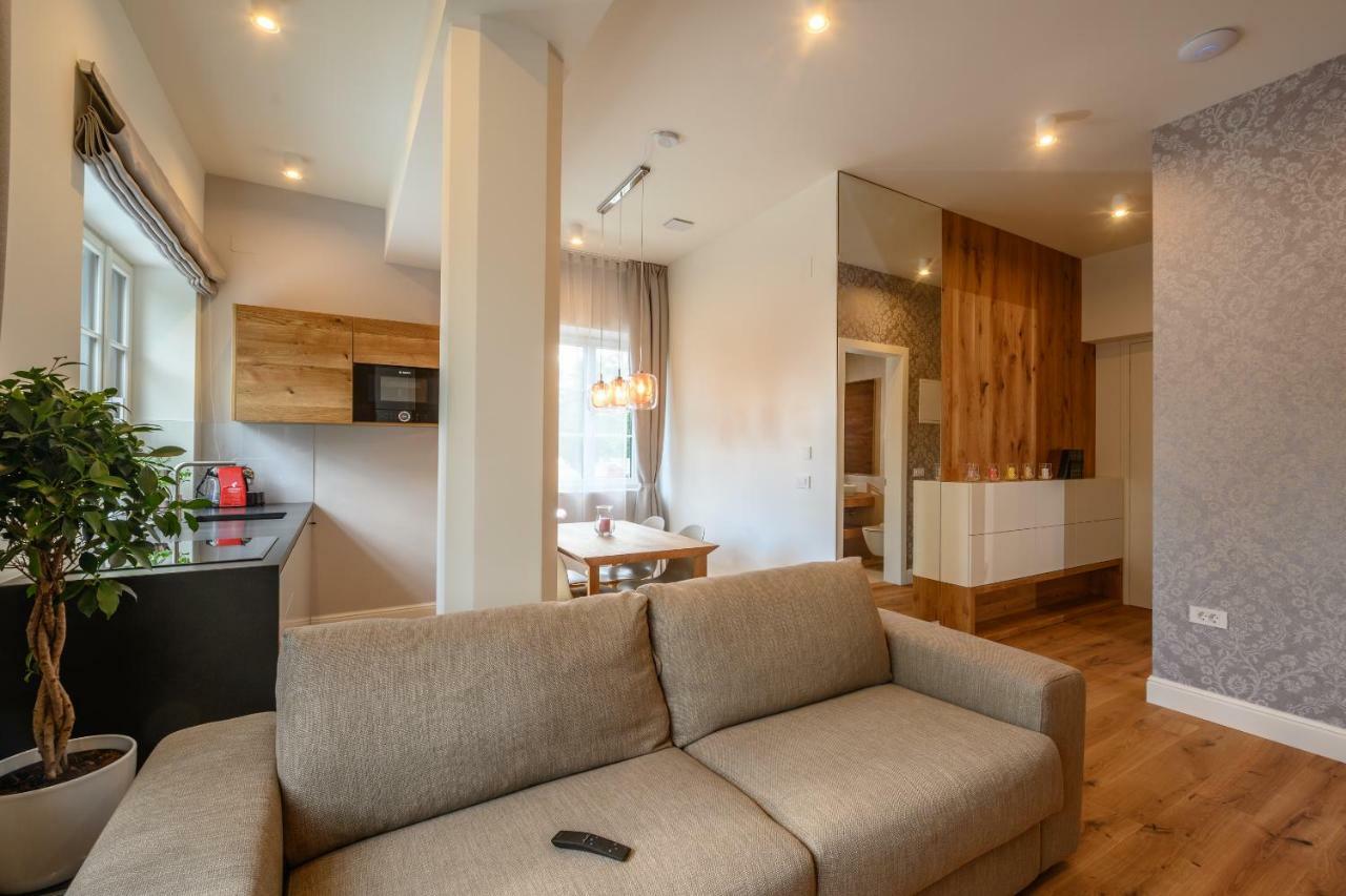 Vila Ula La Luxury Apartments بليد المظهر الخارجي الصورة