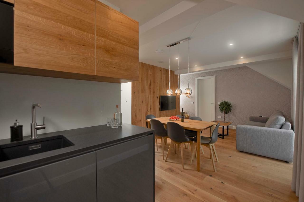 Vila Ula La Luxury Apartments بليد المظهر الخارجي الصورة